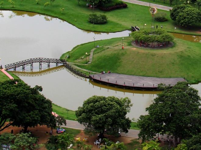 Diversos shows e apresentações culturais são realizados no deck do Parque, com recebimento de uma carga de peso que requer cuidados