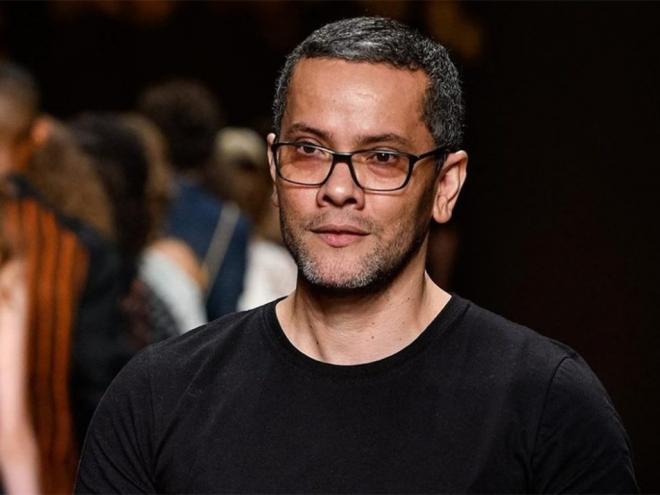 O estilista itabirano Ronaldo Silvestre, ampliando horizontes