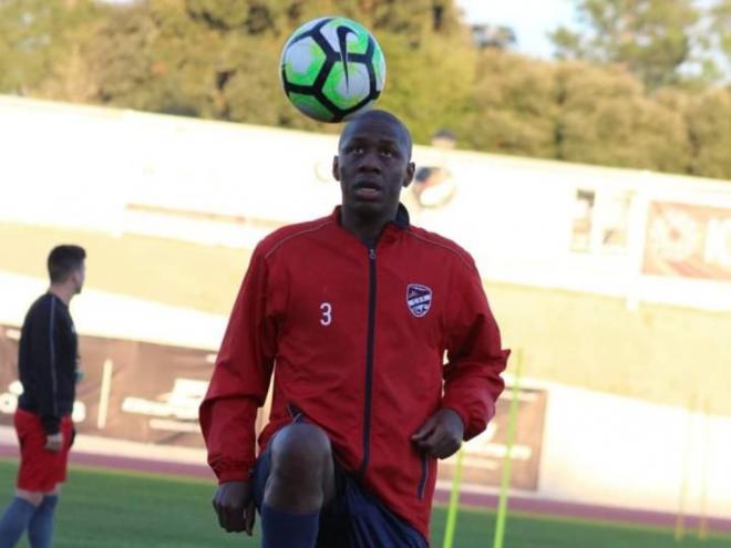 Atualmente defendendo o Alta Lisboa, de Portugal, Balu já jogou na Grécia, Chipre e Angola