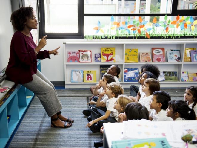 Entre os professores que dão aulas de inglês nas escolas públicas brasileiras, cerca de 55% não tem formação específica no idioma para lecionar a disciplina