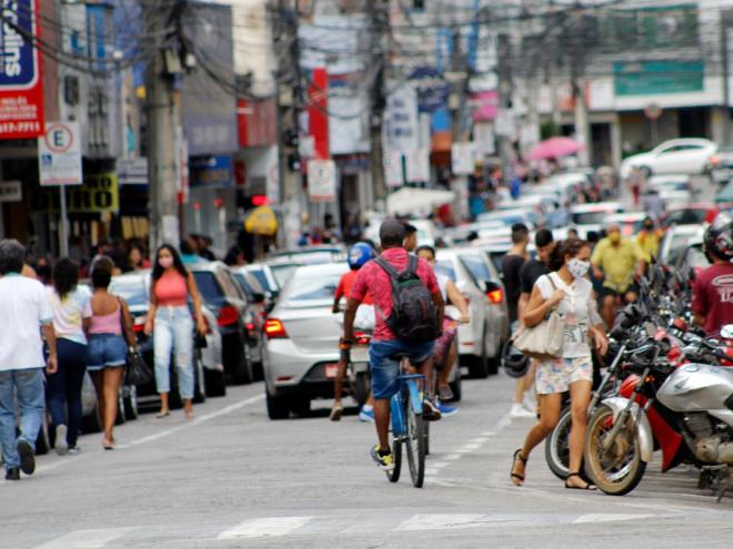 Índice que mede a transmissão da covid tem variado no estado de 1 a 1.1, quando o ideal seria estar abaixo de 1