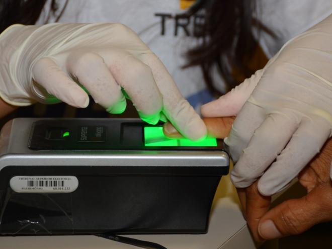 O cancelamento dos títulos por ausência à revisão biométrica havia sido suspenso em abril, devido à pandemia de covid-19