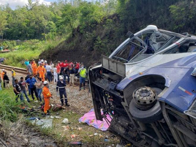 Rodovia ficará interditada para o trânsito até que trabalho de reconstituição seja concluído