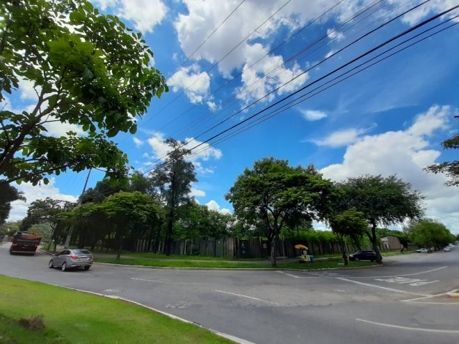 Terreno na esquina das avenidas Fernando de Noronha e Pero Vaz, no Bom Retiro
