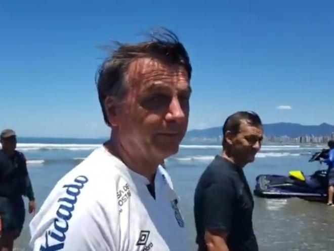 Bolsonaro afirmou que auxílio já custou mais de R$ 700 bilhões, gerou endividamento e não dá mais 