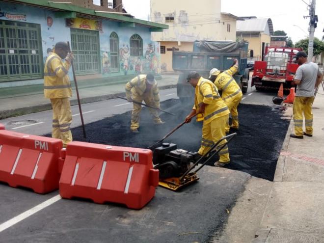 Para informar sobre necessidade de manutenção em qualquer rua ou avenida de Ipatinga o cidadão deve entrar em contato com a Ouvidoria, pelo telefone 156 ou 3829-8196 (sempre a partir do meio dia)