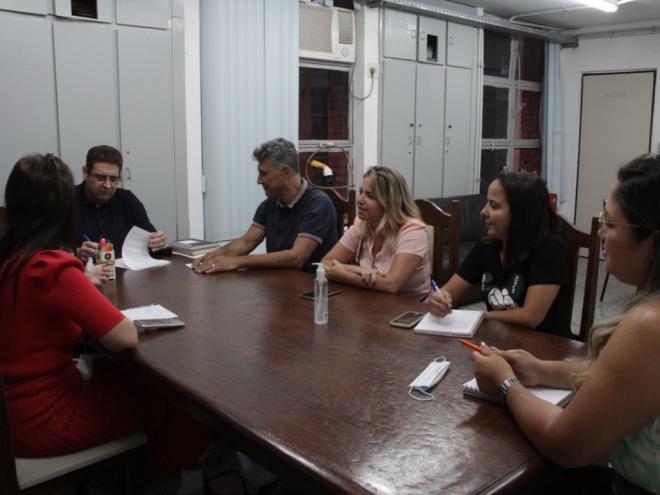 O termo de intenção de compra do imunizante nacional foi assinado pelo prefeito Marcos Vinicius 