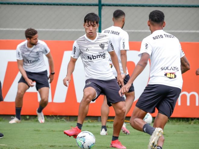 Alan Franco deve ser o titular hoje, no lugar de Jair