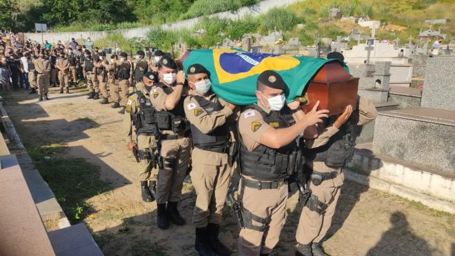 Giancarlo Assis Ribeiro foi sepultado domingo à tarde, em Timóteo, com honras militares 