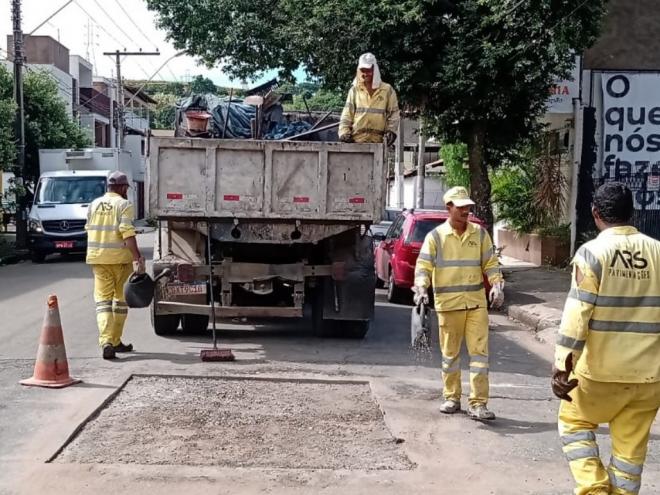 Ação na rua Quartzo, Iguaçu, próximo ao número 315