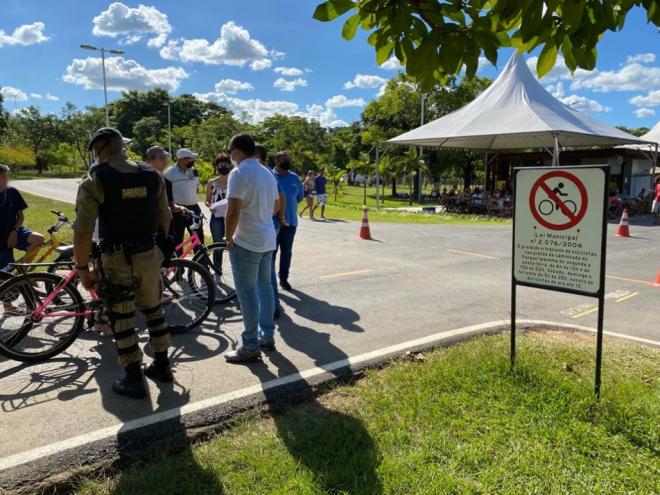 Embora o uso das bicicletas seja proibido no local, a regra estava sendo descumprida com cada vez mais frequência 