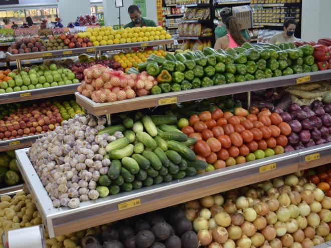 Funcionamento no sábado, domingo, terça e quarta-feira de carnaval vai permitir que os consumidores façam compras com mais calma 