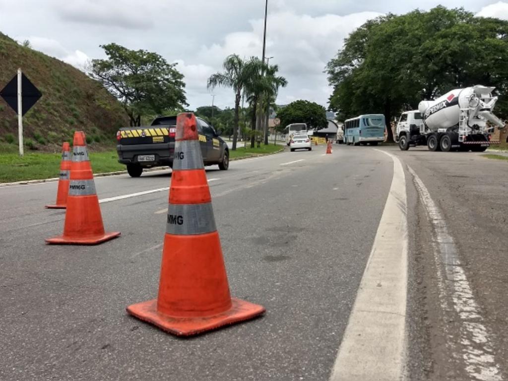 Fiscalização de trânsito já cobra o certificado digital e autores da ação argumentam que cerca de 46 milhões de brasileiros sofrem com a exclusão digital e não têm acesso à internet