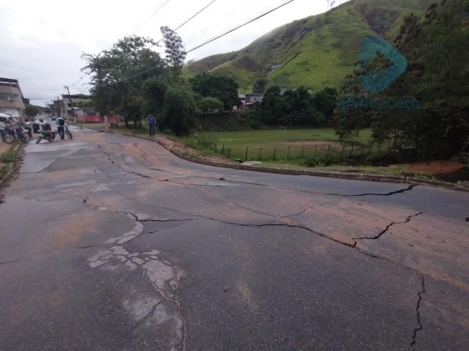 Sem acesso pela avenida Universal, moradores de parte do bairro Novo Tempo terão que buscar alternativas via bairros Bandeirantes e Petrópolis