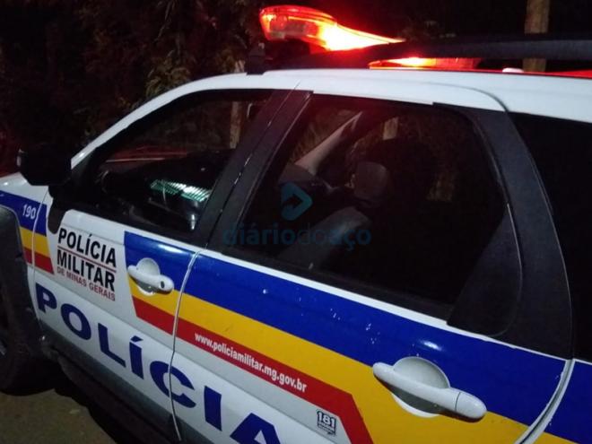Os policiais militares atenderam a ocorrência na madrugada deste sábado
