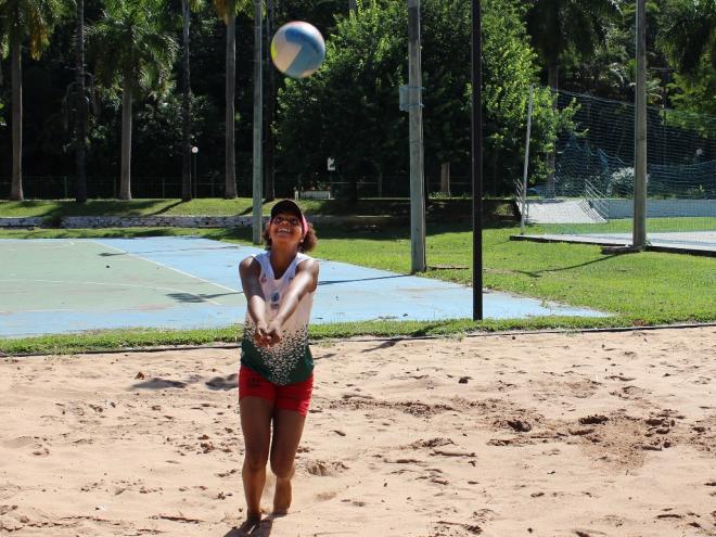 Eloise Camile de Assis Silva atualmente joga em Betim