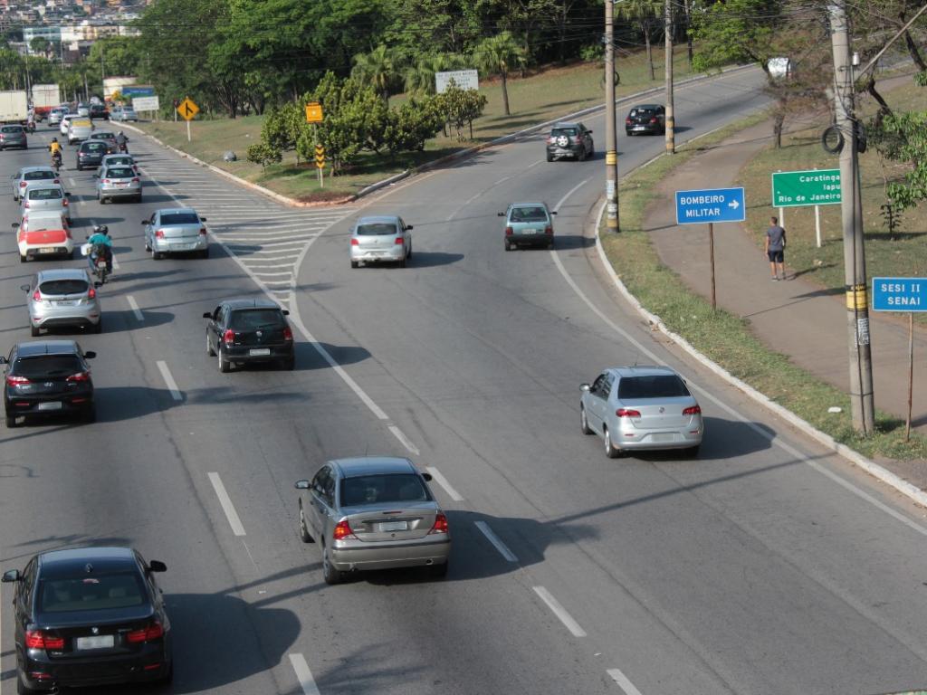 O contribuinte que deixar de acertar o IPVA nos prazos corretos paga multa de 0,3% ao dia, até o 30º dia, e 20% após esse período, além dos juros 