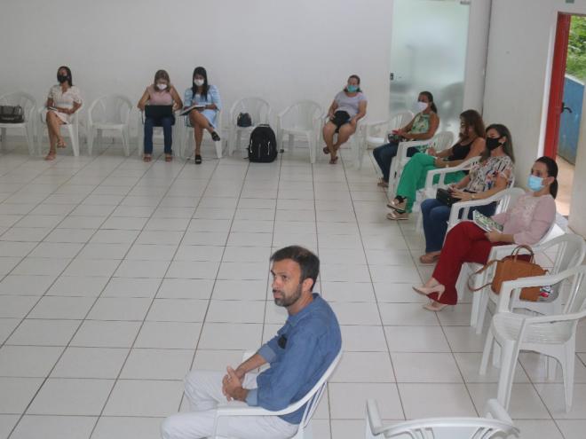 Durante reunião, foi discutido os protocolos a serem adotados em uma possível volta presencial às aulas