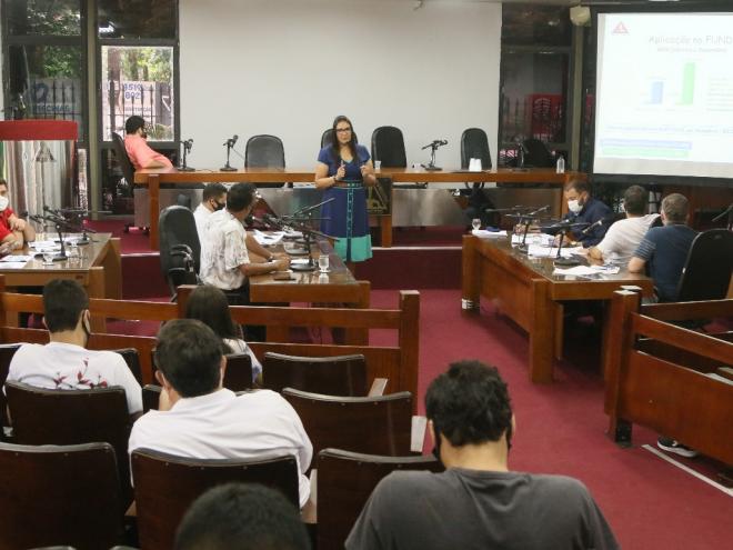 Números foram apresentados nesta quinta-feira no plenário da Câmara de Vereadores