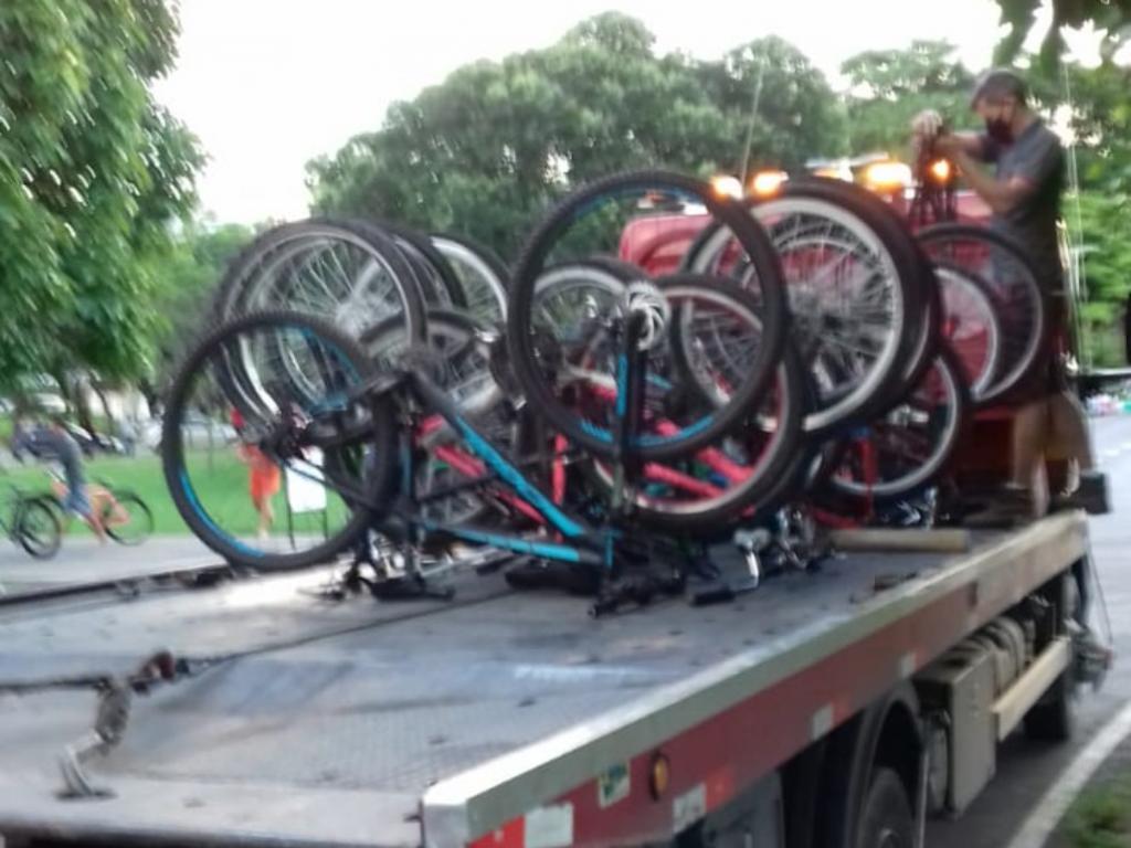 No total foram recolhidas neste domingo 14 bicicletas usadas de forma indevida no interior do Parque Ipanema