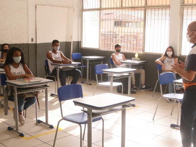 No município, as aulas semipresenciais foram retomadas no dia 22 de fevereiro