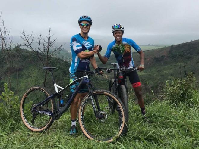 Robert Utsch e Leonardo Silva treinam para o Brasil Ride Espinhaço, agendado para o mês de maio