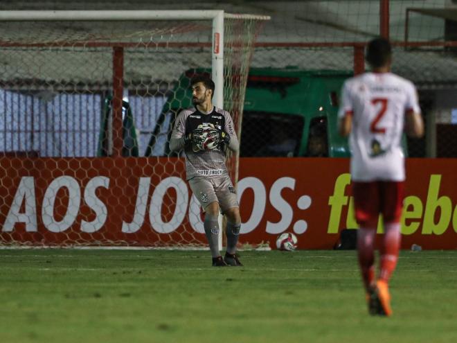 Titular na última partida, o goleiro Rafael deve ser confirmado novamente no time deste domingo	