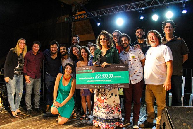 Michelle Andreazzi, de Belo Horizonte, 3º lugar com Eu Fui à Feira, na final 2018, em Sete Lagoas