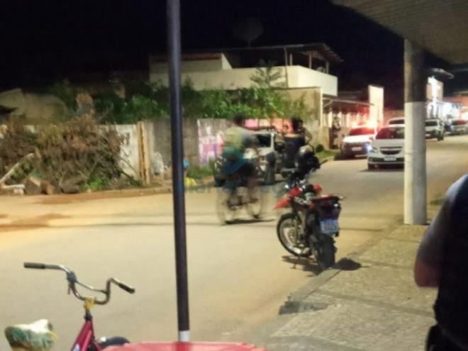 O crime ocorreu na esquina das ruas Bolívia e Inglaterra, no bairro Santa Cruz, em Coronel Fabriciano