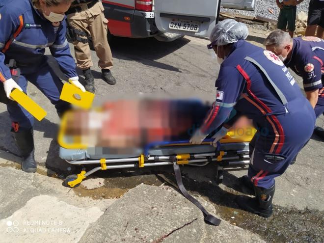 A vítima foi socorrida pelo resgate do Samu e encaminhada ao Hospital Márcio Cunha