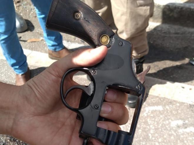 Arma usada pelo assaltante foi apreendida pela PM 