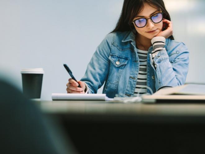 Com a nota do Exame Nacional do Ensino Médio (Enem) também é possível estudar em uma das instituições mais conceituadas do mundo, a Universidade de Coimbra (UC), em Portugal