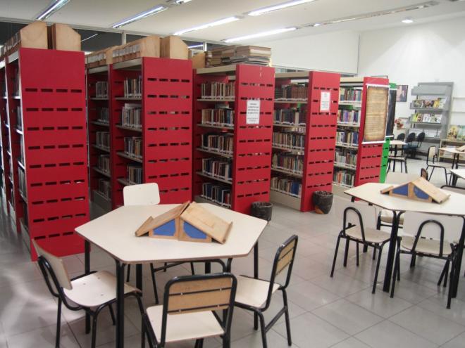 Segundo a gerente de Cultura, Beatriz Antunes, a biblioteca municipal empresta em média 250 livros por semana  