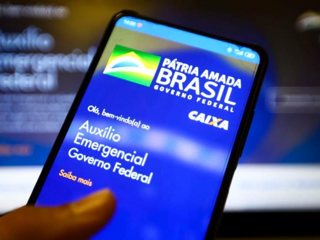 Cerca de 45,6 milhões de brasileiros receberão quatro parcelas
