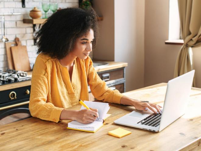 O cursinho pré-vestibular Nubo está com inscrições abertas para aulas online e gratuitas destinadas a estudantes de todo o Brasil