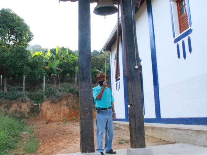 Aos 89 anos, Domingos conta que ajudou na construção da capela, quando tinha 17 anos de idade