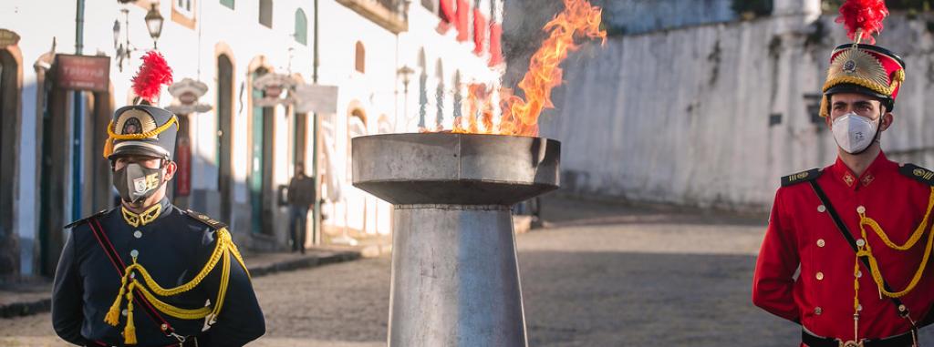 Por causa da pandemia, cerimônia na Praça Tiradentes não teve presença de público pelo segundo ano seguido