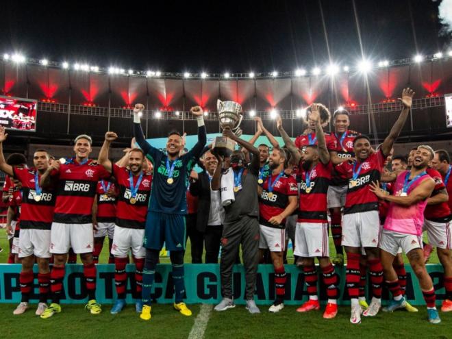 Com gols de Michael e Vitinho, Fla se garante em primeiro