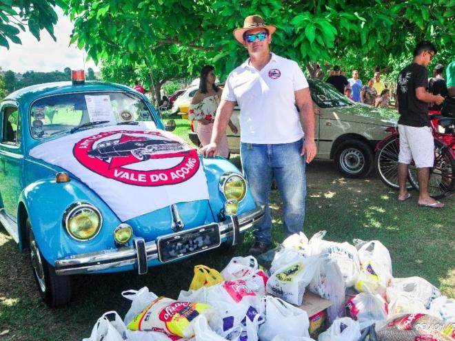 Proprietários ou não de carros antigos são convidados a doar alimentos não-perecíveis nesta quinta-feira