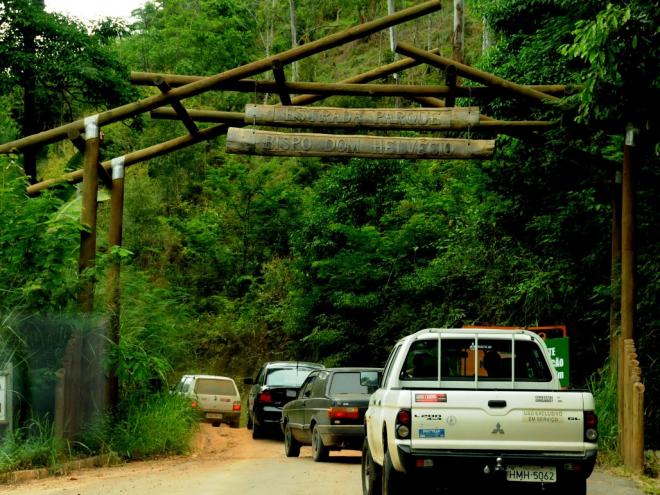 Estrada liga sede do município de Marliéria à entrada do Parque Estadual do Rio Doce