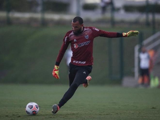 Goleiro Everson entra em campo neste sábado, no Independência