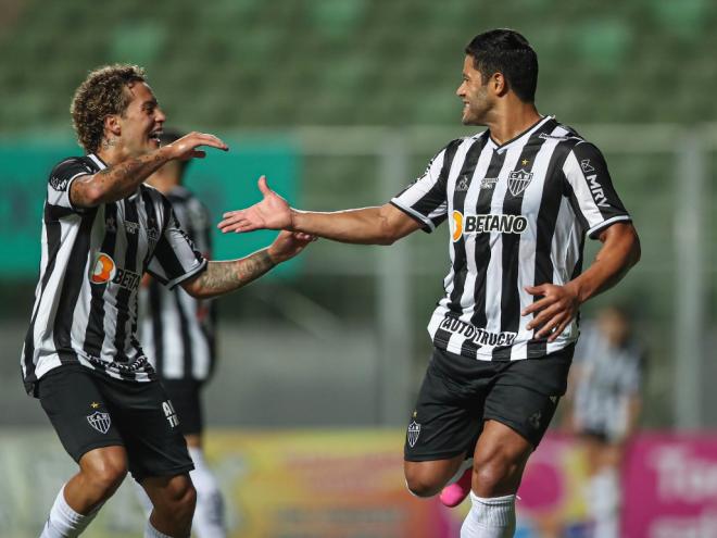 Guga e Hulk marcaram gols na partida