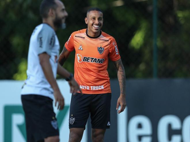Volante já treina com os companheiros
