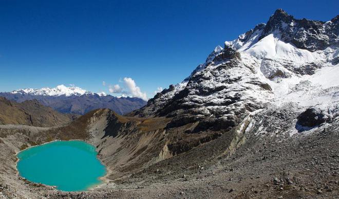 Há diferentes roteiros, com visuais de tirar o fôlego, no todo das montanhas