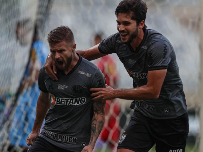 Sasha abriu o placar para o Atlético ainda no primeiro tempo 
