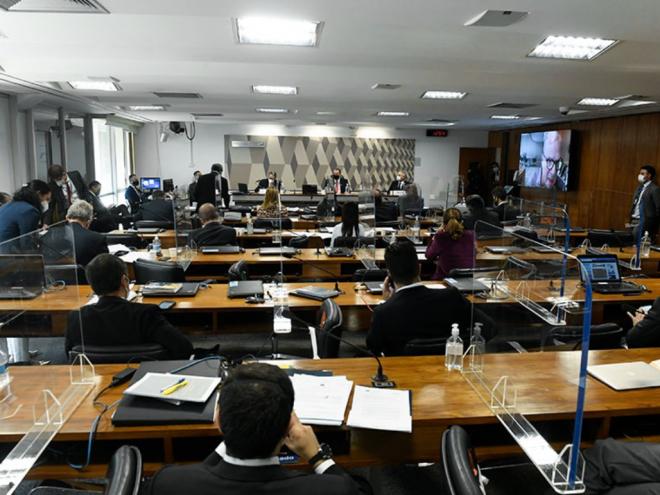  Executivo da Pfizer confirma, em depoimento a CPI, a  oferta de 70 milhões de doses de vacina em agosto  Fonte: Agência Senado