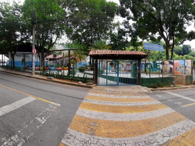 Escola Evaldo Fontes retoma aulas semipresenciais após avaliação epidemiológica descartar risco sanitário, informa o governo de Ipatinga