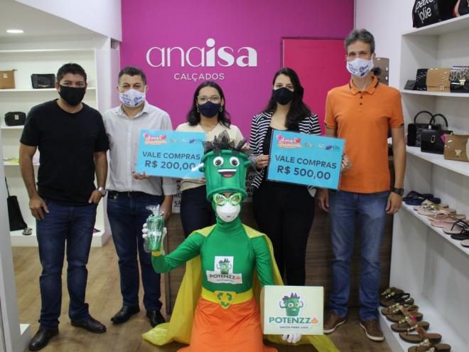 Os sorteadores receberam os prêmios na manhã desta quinta-feira