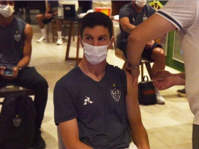 Nacho Fernández e toda a delegação do clube foram vacinados contra a covid-19