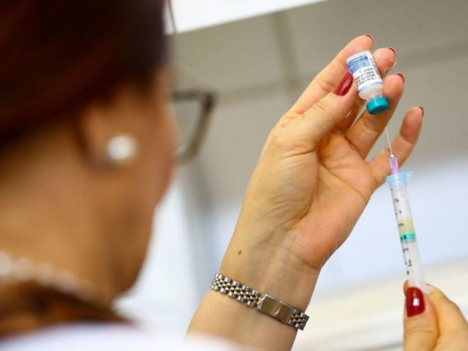 A vacina da Pfizer tem permissão para ser armazenada nas temperaturas de 2º Celsius a 8ºC por até cinco dias